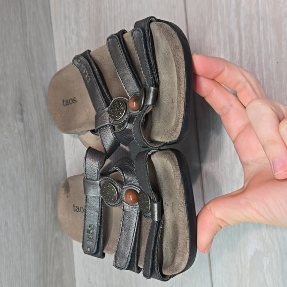 Taos Womens Leather Hook&loop 3 straps Sandals Slide shoes sz 8 - Picture 4 of 10